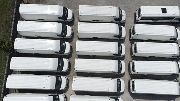 Foto dei veicoli Iveco Daily visti dall'alto